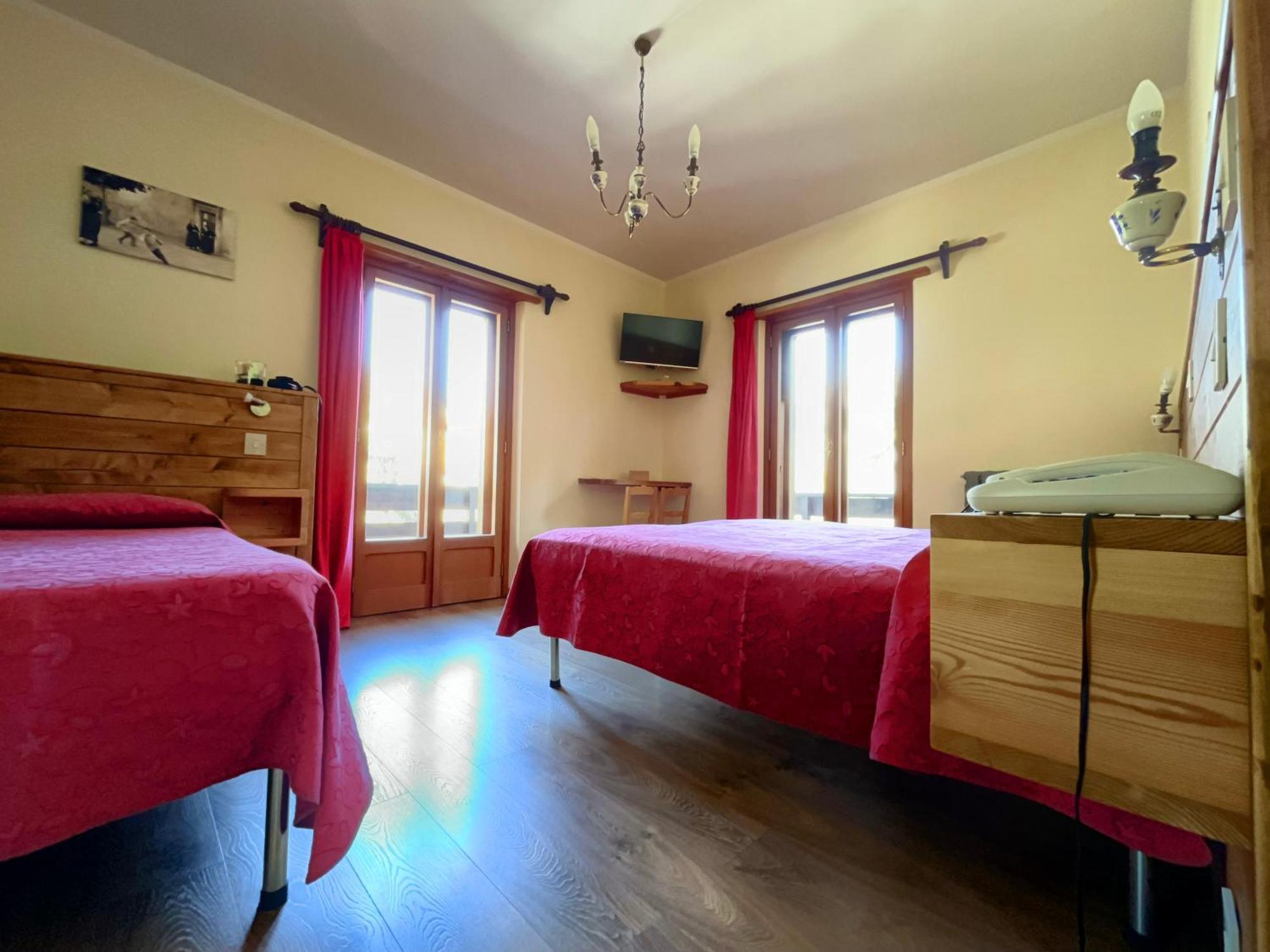 Hotel Garni Mille Pini Scanno Bagian luar foto