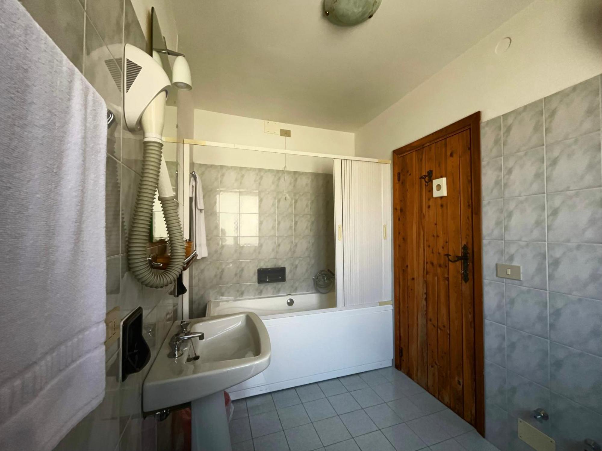 Hotel Garni Mille Pini Scanno Bagian luar foto