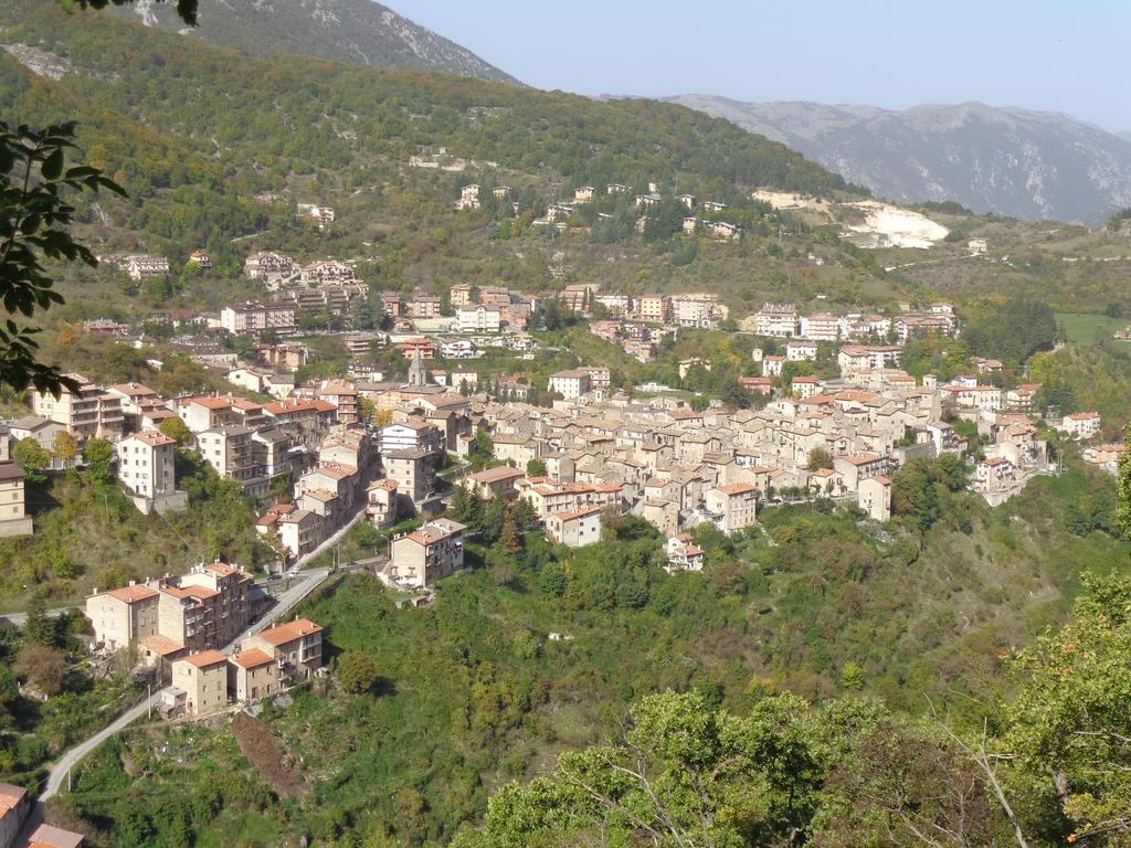 Hotel Garni Mille Pini Scanno Bagian luar foto